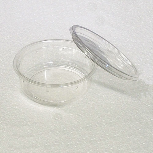 4.5 inch 8 oz Clear Punched Deli Cups with Lids
